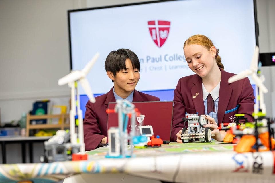John Paul College - foto 15